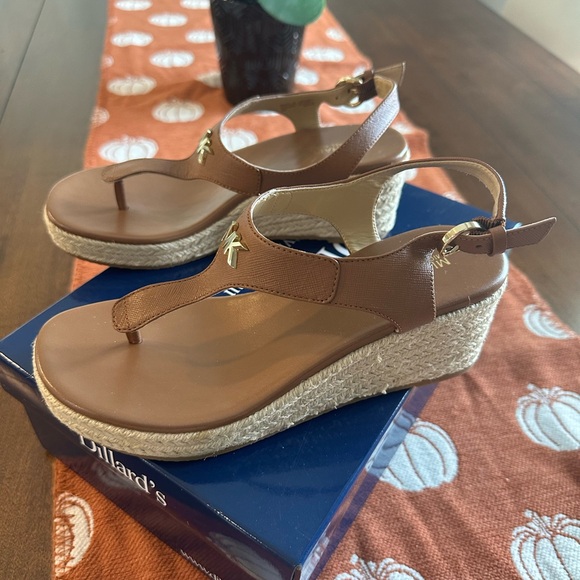 Michael Kors - Picture 2 of 5